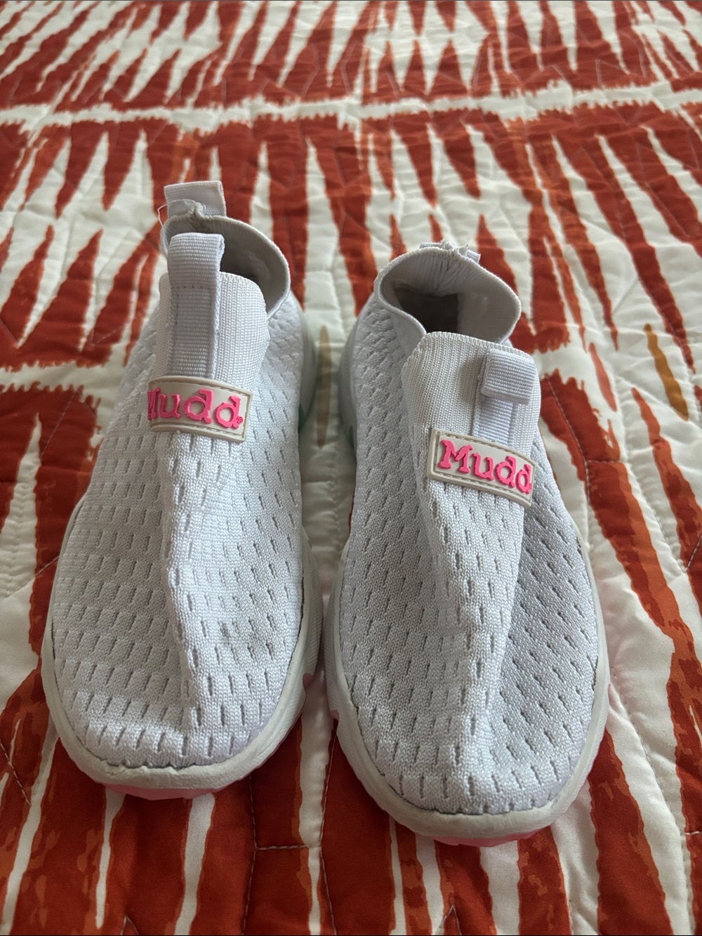 Mudd White Slip-On Knit Sneakers with Pink Logo size 13C Preowned